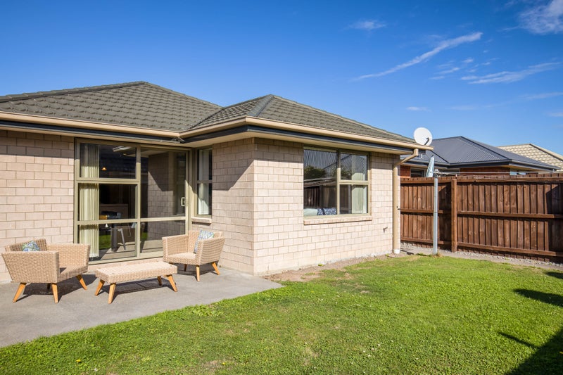 8 Bowmore Lane, Broomfield, Christchurch - Carousel 2