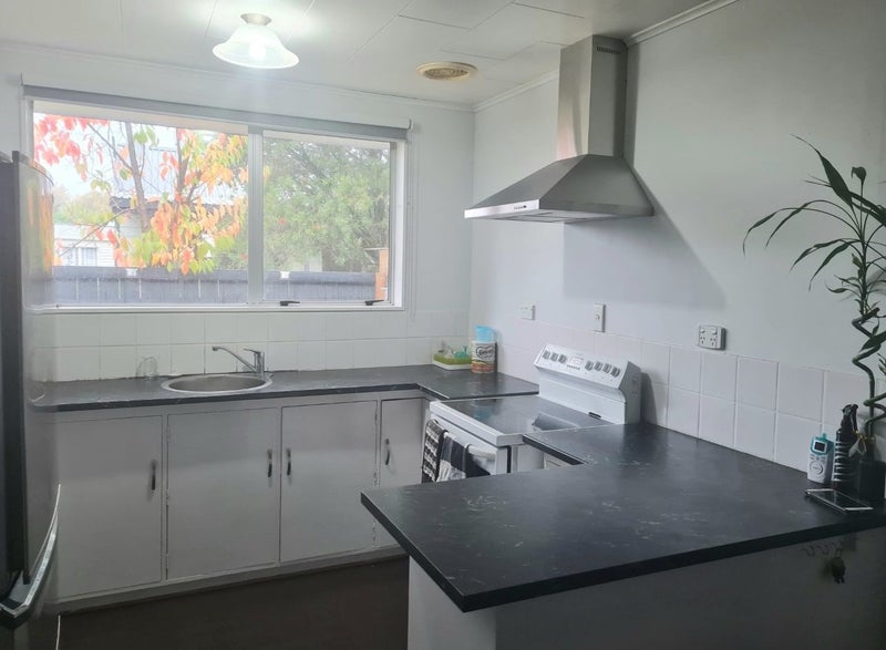 5B Gemstone Drive, Birchville, Upper Hutt - Carousel 2