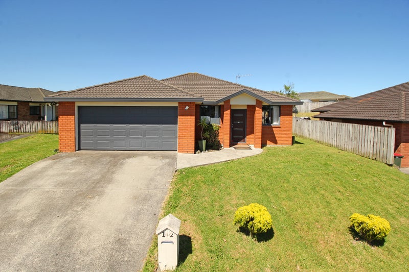 122 Naylors Drive, Mangere, Auckland - Carousel 2