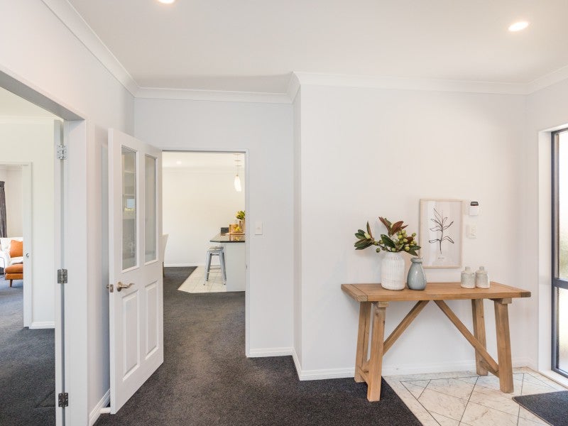 30 Grand Oaks Drive, Awapuni, Palmerston North - Carousel 2