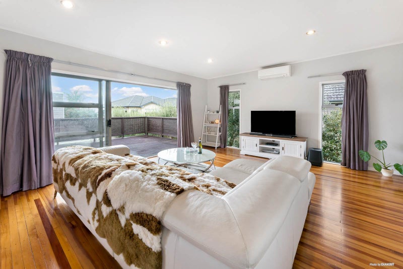 31 Bradbury Road, Botany Downs, Auckland - Carousel 2