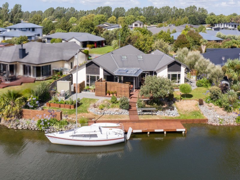 14 Witney Lane, Huntingdon, Ashburton - Carousel 1