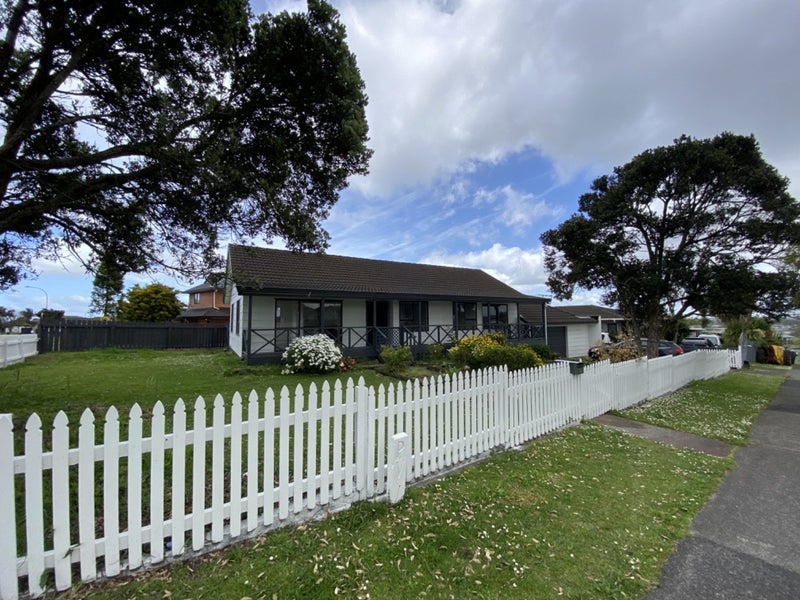 62 Charntay Avenue, Clover Park, Auckland - Carousel 2