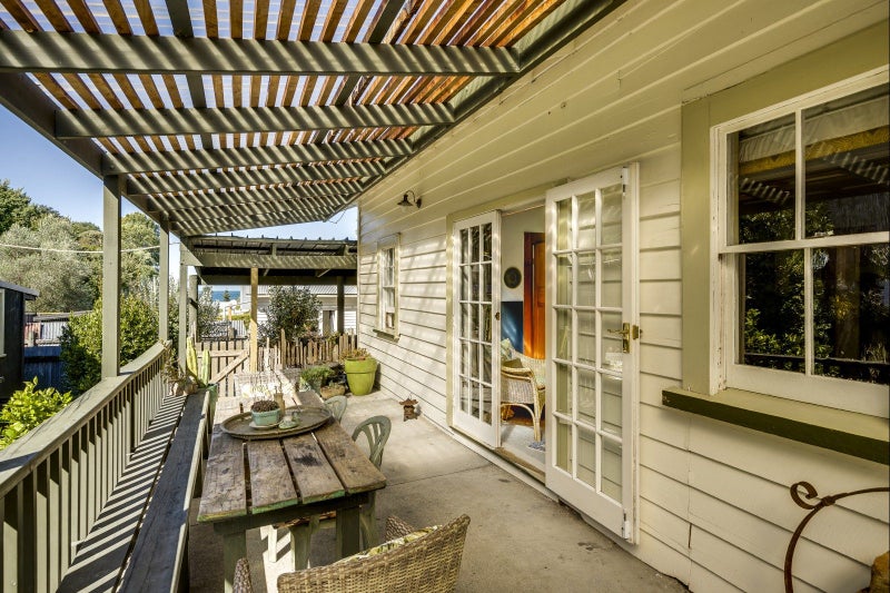 47 Shakespeare Road, Bluff Hill, Napier - Carousel 1
