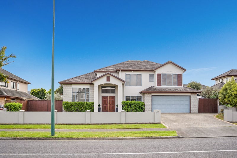 22 Point View Link, East Tamaki Heights, Auckland - Carousel 1