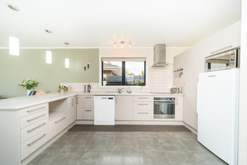 14C Rata Street, Roslyn, Palmerston North - Carousel 2