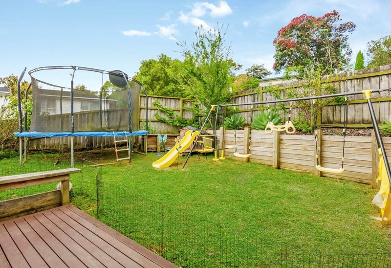 13 Eugen Place, Bayview, Auckland - Carousel 12