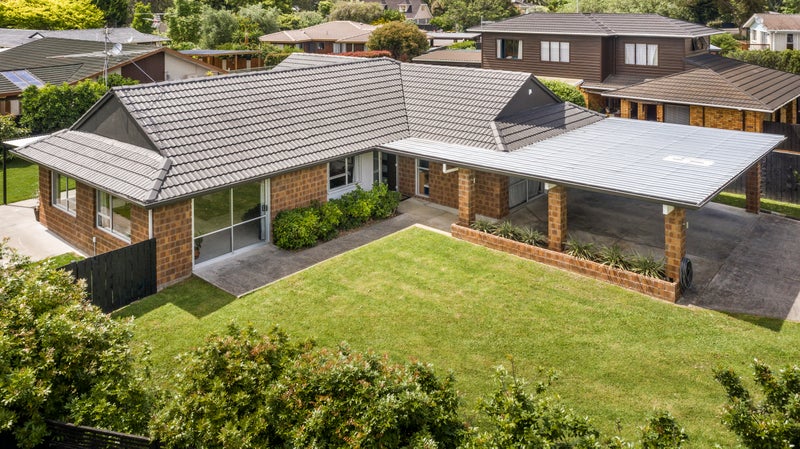 6 Corolu Place, Conifer Grove, Takanini - Carousel 1