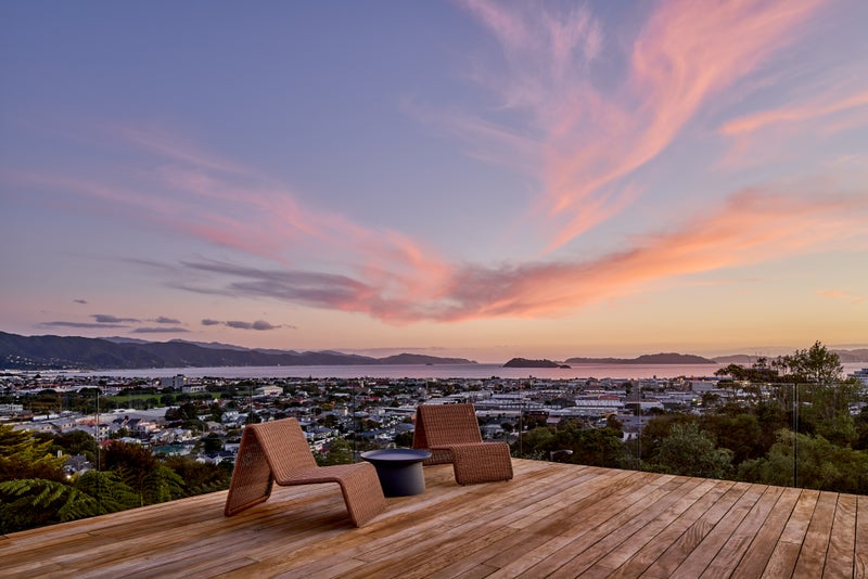 16 Dowse Drive, Maungaraki, Lower Hutt - Carousel 1