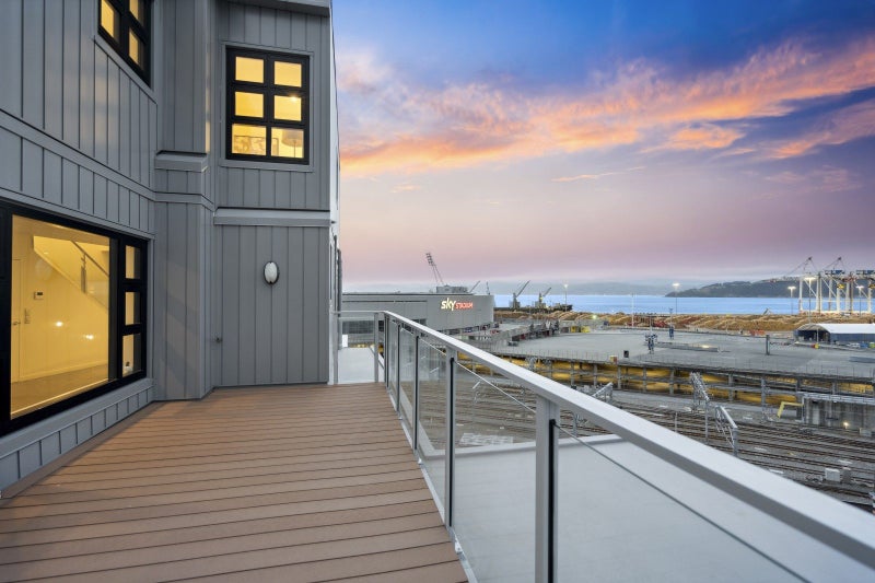 1/125 Thorndon Quay, Pipitea, Wellington - Carousel 17