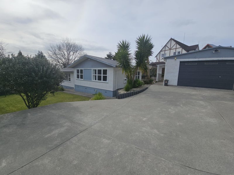 11 Edith Place, Dinsdale, Hamilton - Carousel 1