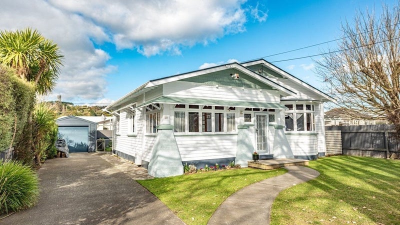 20 Fromont Street, Whanganui East, Whanganui - Carousel 1