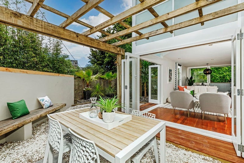 2/22 Rangatira Road, Birkenhead, Auckland - Carousel 2