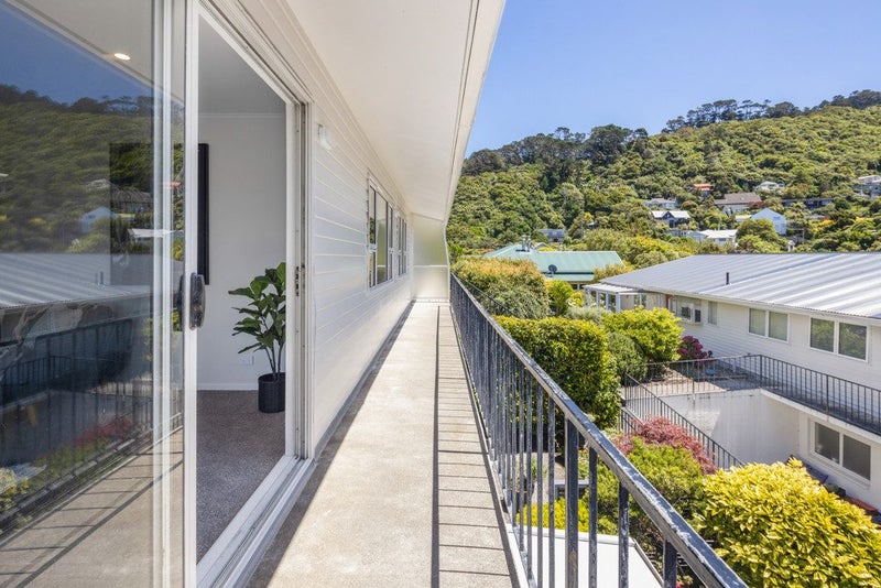 2/10 Box Hill, Khandallah, Wellington - Carousel 15