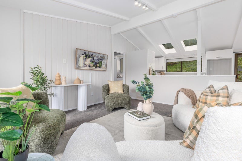 25 Solander Place, Whitby, Porirua - Carousel 2