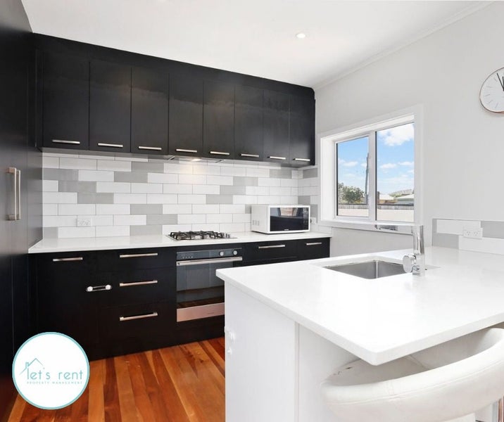 49 Alberta Street, Point Chevalier, Auckland - Carousel 2