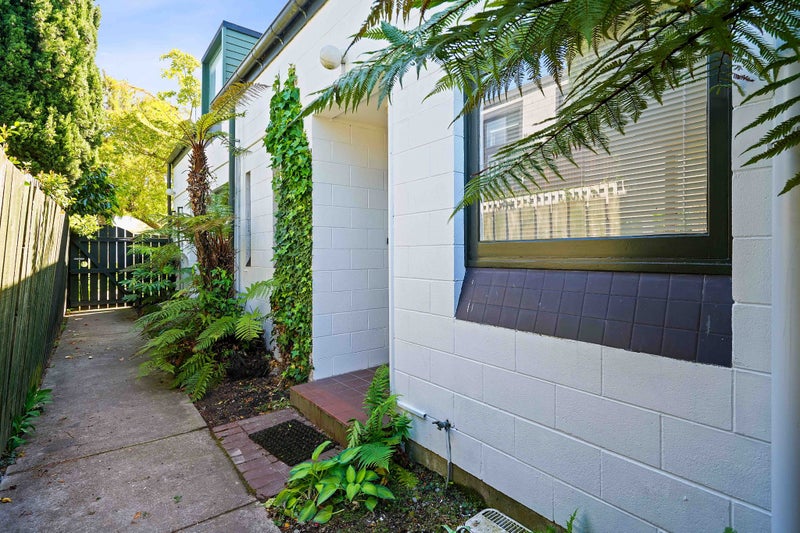 2/12 Shrewsbury Street, Merivale, Christchurch - Carousel 29