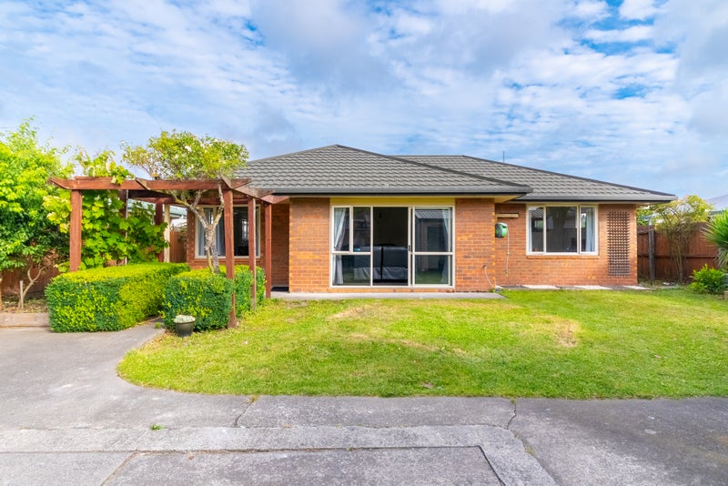 2/19 Branston Street, Hornby, Christchurch - Carousel 1