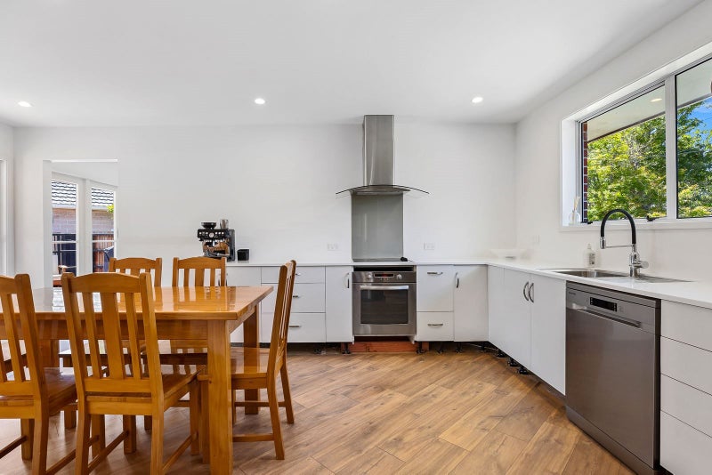 19 Martbern Crescent, Bishopdale, Christchurch - Carousel 2