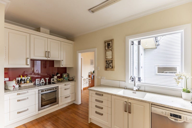 1 Bowling Road, Greenmeadows, Napier - Carousel 2