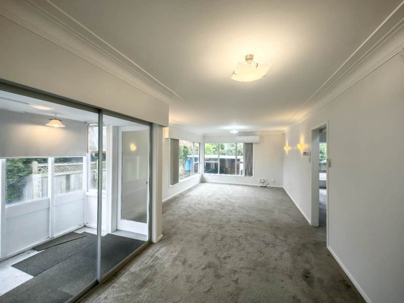 2B Ambury Avenue, Royal Oak, Auckland - Carousel 2