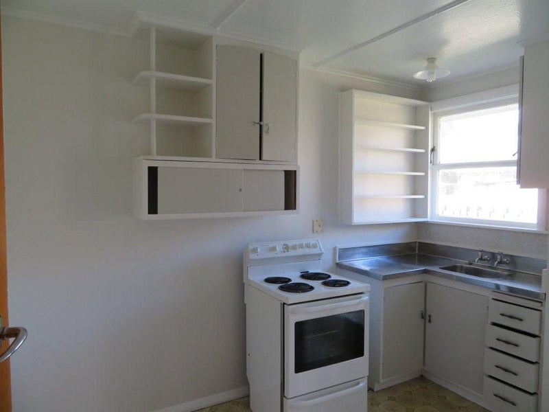 4/5 Dunns Street, Silverstream, Upper Hutt - Carousel 2