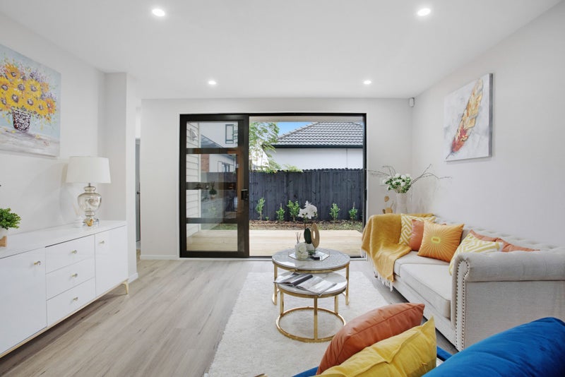 67 Stratford Road, Manurewa, Auckland - Carousel 1