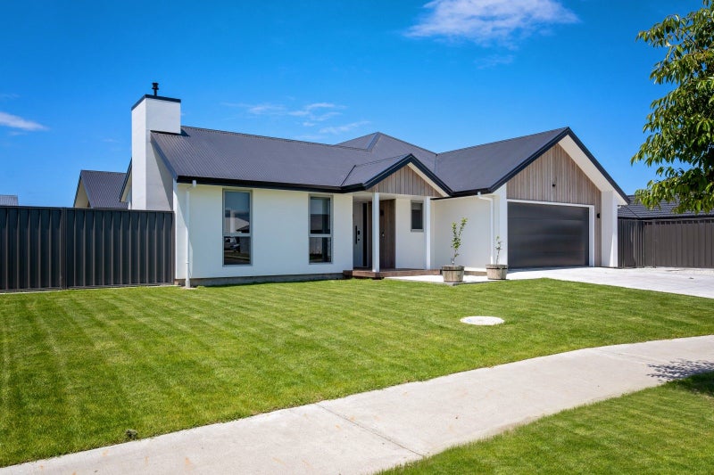 7 Rangataiki Place, Awatoto, Napier - Carousel 2