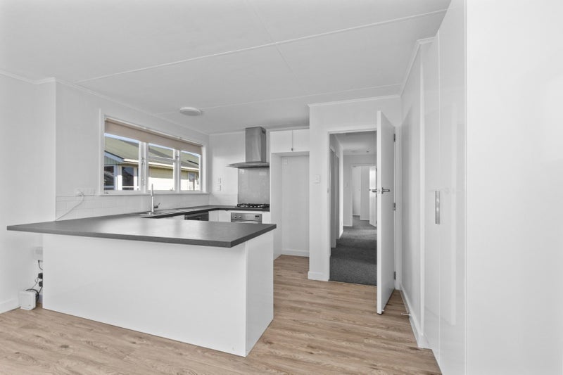 5 Magee Place, Chartwell, Hamilton - Carousel 2