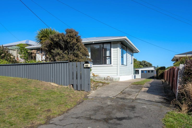 334 Tomahawk Road, Ocean Grove, Dunedin - Carousel 1