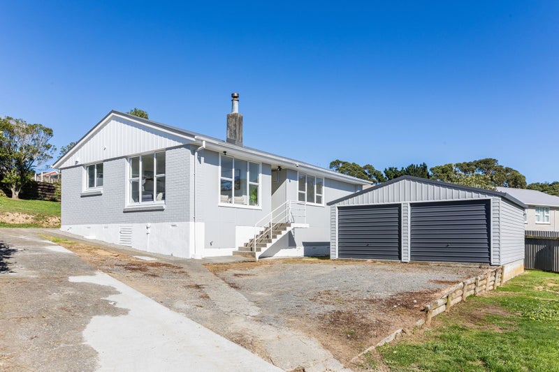 25 Loongana Street, Waitangirua, Porirua - Carousel 1