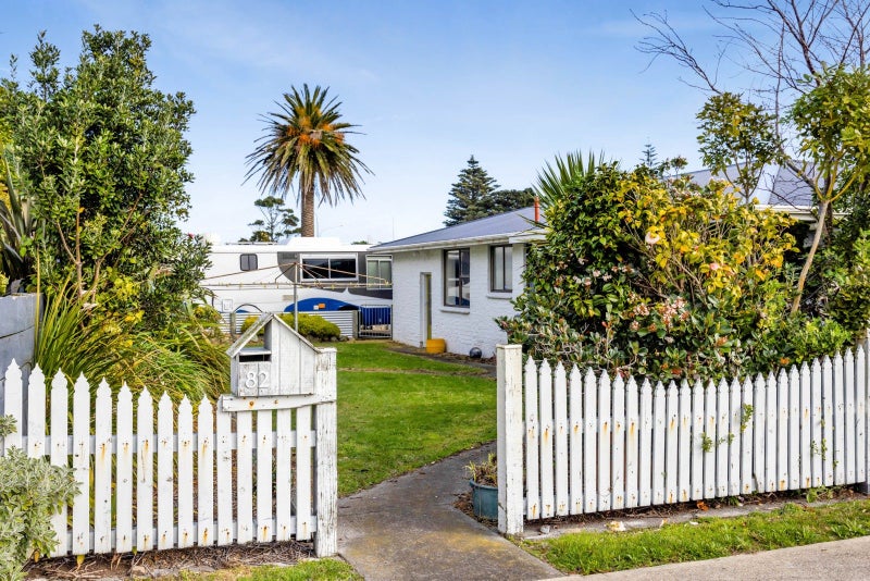 82 King Street, Opunake - Carousel 26