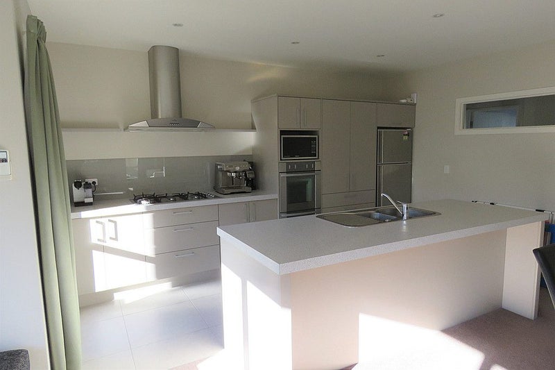 16 Watermill Boulevard, Northwood, Christchurch - Carousel 2