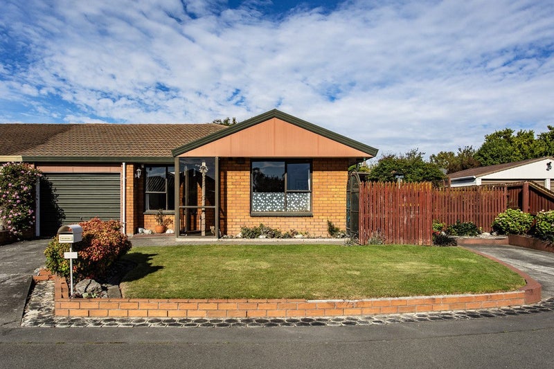 11 Flaxwood Lane, Waltham, Christchurch - Carousel 1
