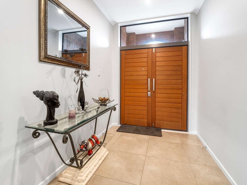 7 Strathcarron Place, Broomfield, Christchurch - Carousel 2