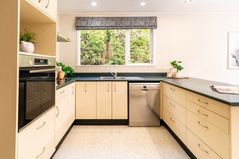 20 Shotter Street, Karori, Wellington - Carousel 2