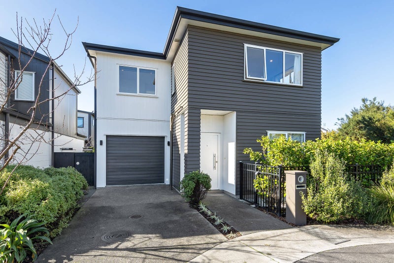 9 Manaaki Circle, Wai o Taiki Bay, Auckland - Carousel 1