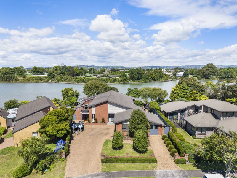 11 Freelance Terrace, Pahurehure, Papakura - Carousel 1