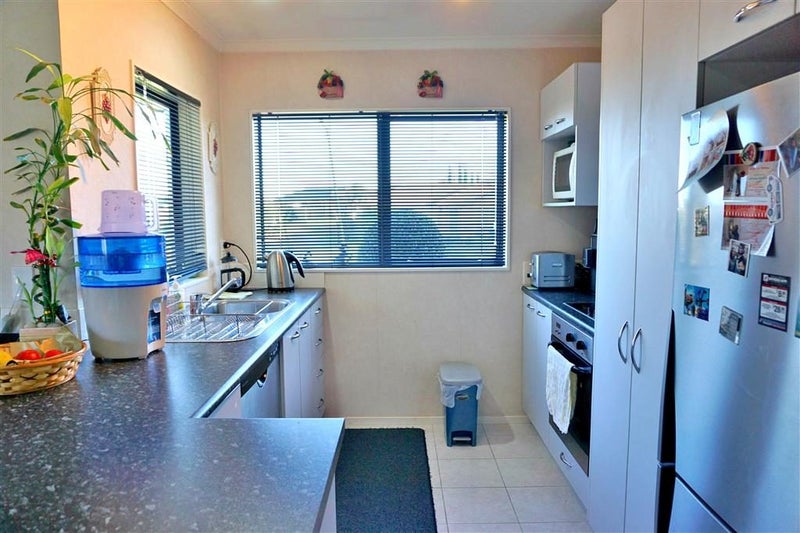 45 Magic Way, Randwick Park, Auckland - Carousel 2