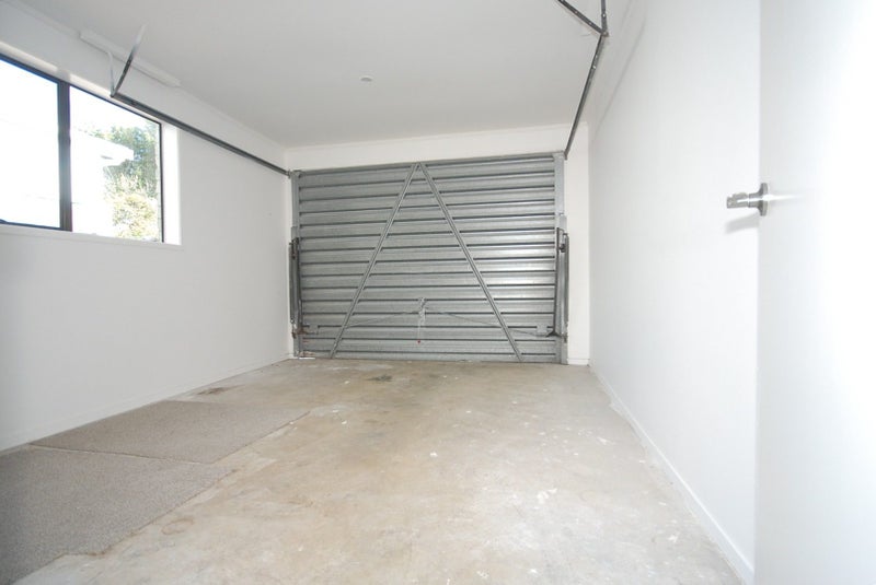 279A Meola Road, Point Chevalier, Auckland - Carousel 16