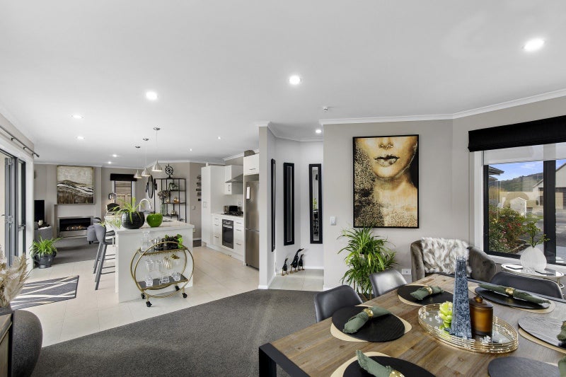 5 Vernon Grove, Brown Owl, Upper Hutt - Carousel 2