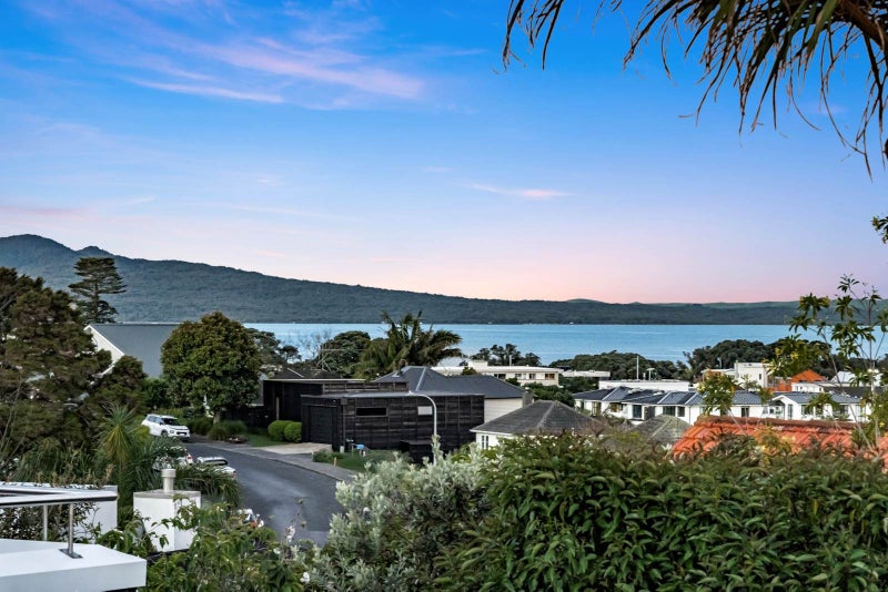 1/95 Rukutai Street, Orakei, Auckland - Carousel 1