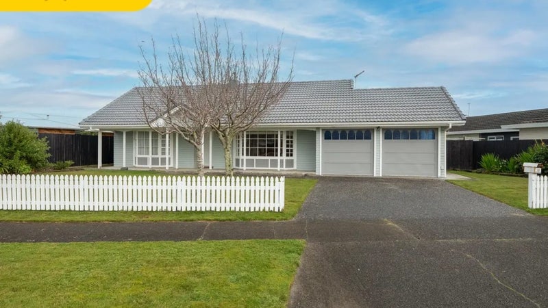 18 Chippendale Crescent, Birkdale, Auckland - Carousel 1
