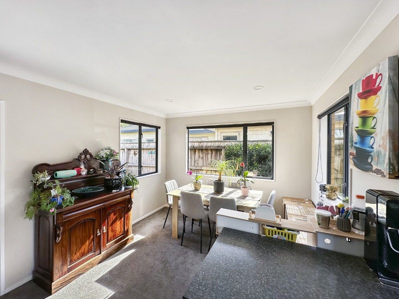 25 Sun Valley Grove, Wainuiomata, Lower Hutt - Carousel 2