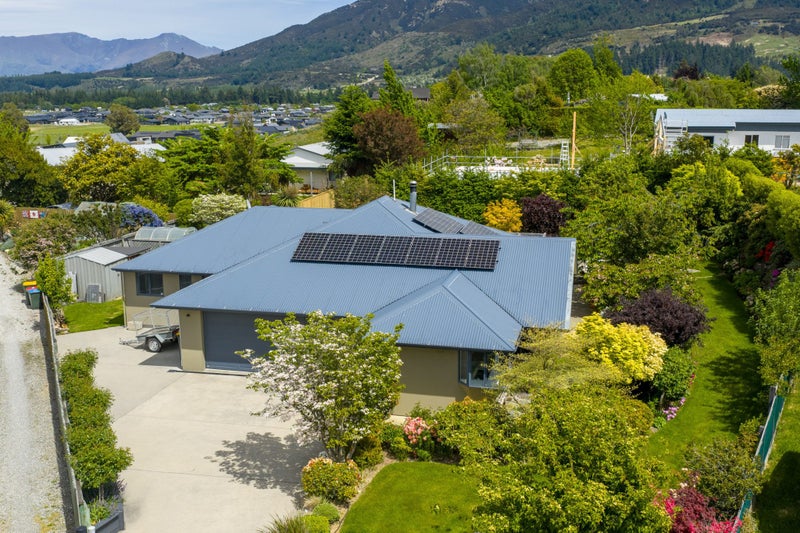 3 Mary Lane, Wanaka - Carousel 2