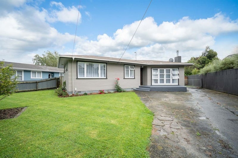 23 Benmore Avenue, Cloverlea, Palmerston North - Carousel 1