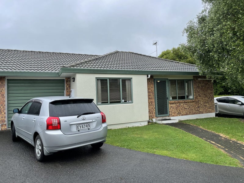8/43 Fruitvale Road, New Lynn, Auckland - Carousel 1