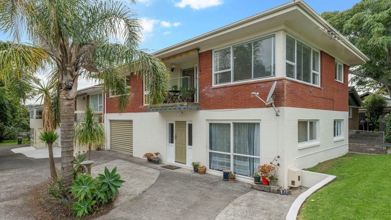 1/105 Landscape Road, Mount Eden, Auckland - Carousel 1