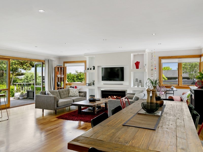 23 Chesham Avenue, Waipahihi, Taupo - Carousel 2