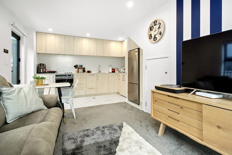 7/10 Rainey Grove, Taita, Lower Hutt - Carousel 1